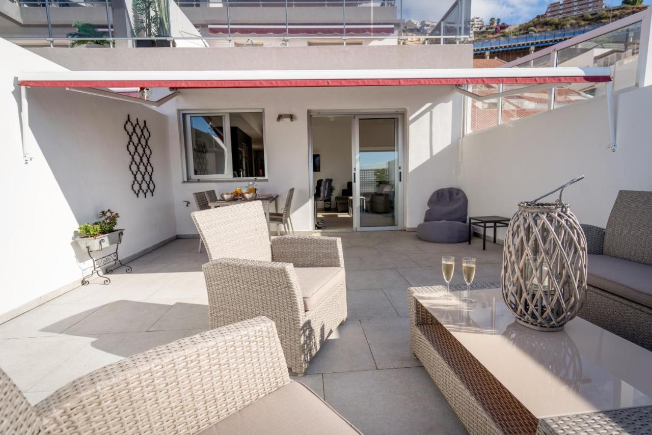 Luxurious With Large Terrace And Sea Views Apartment