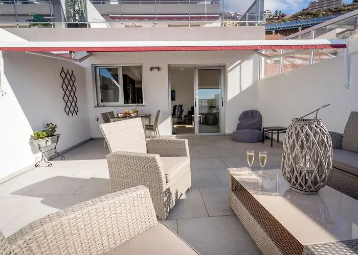 Luxurious Apartment With Large Terrace And Sea Views